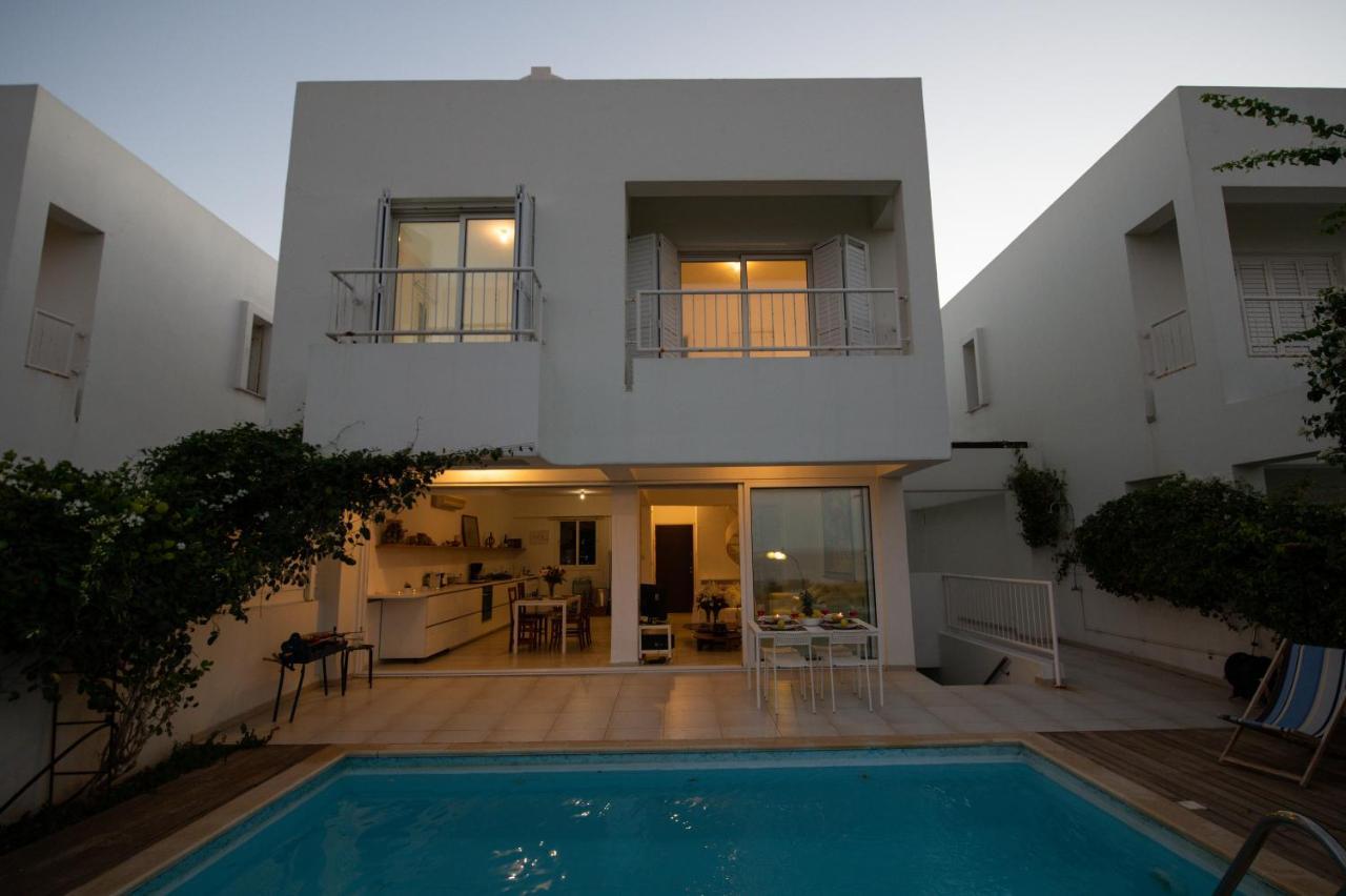 Jasmine Sea Front Villa Protarász Kültér fotó